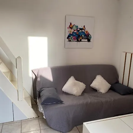 Joli Mezzanine Avec Parking Et Wifi La Roquille *