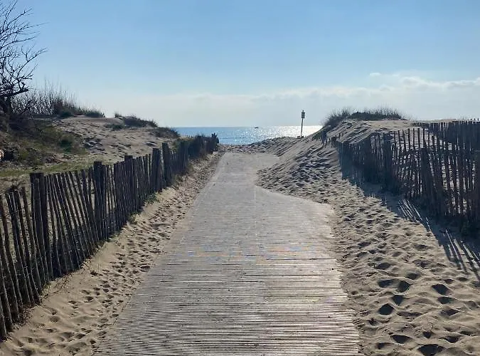 Joli Mezzanine Avec Parking Et Wifi La Roquille