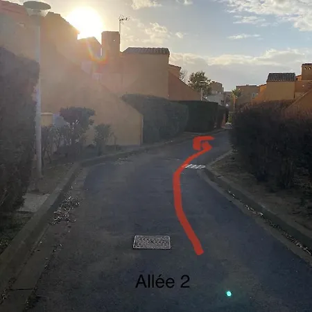 Joli Mezzanine Avec Parking Et Wifi La Roquille * Agde