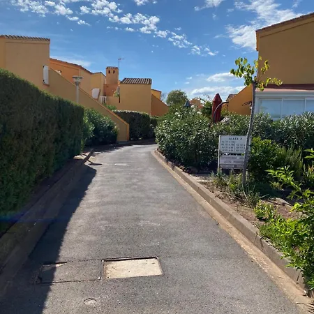 Joli Mezzanine Avec Parking Et Wifi La Roquille *