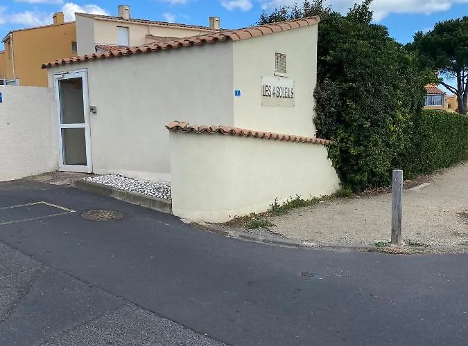 Joli Mezzanine Avec Parking Et Wifi La Roquille