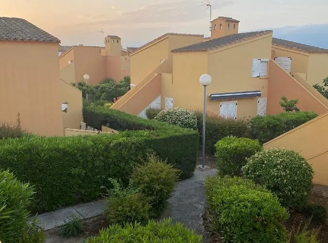 Daire Joli Mezzanine Avec Parking Et Wifi La Roquille *