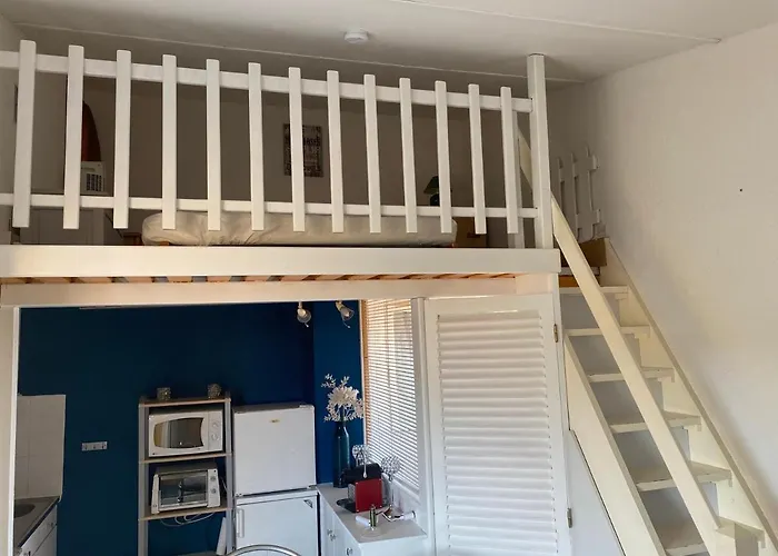 Joli Mezzanine Avec Parking Et Wifi La Roquille Daire Agde